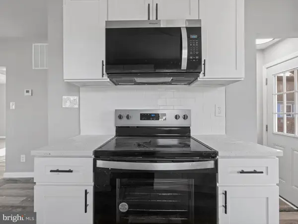 512 OAKWOOD RD, Glen Burnie, MD 21061