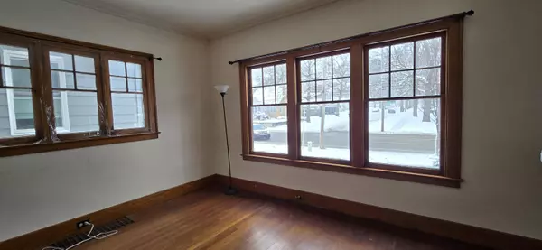 762 Leonard NE Street, Grand Rapids, MI 49503