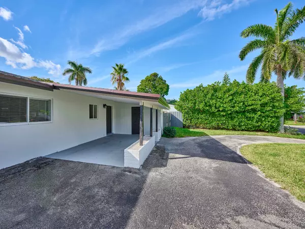 168 SE 27th Pl, Boynton Beach, FL 33435-7609