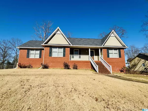 692 OAK DRIVE, Trussville, AL 35173