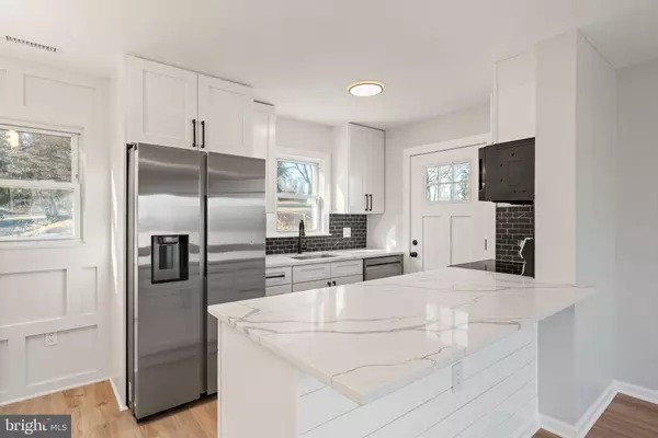 13434 GREENACRE DR, Woodbridge, VA 22191