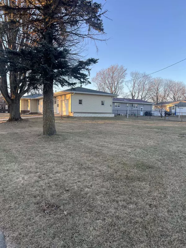 235 S Washington AVE, Fredericksburg, IA 50630