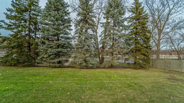 428 Pontiac RD, Schererville, IN 46375