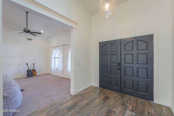 4053 E GLENCOVE Street, Mesa, AZ 85205