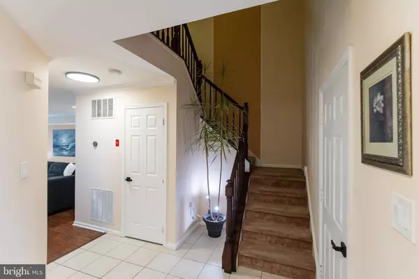 343 BIRCH HOLLOW DR, Bordentown, NJ 08505