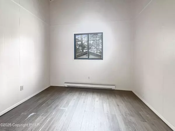 8535 Bumble Bee WAY, Tobyhanna, PA 18466