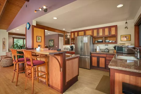 82-6289 KAHAULOA ST, Captain Cook, HI 96704