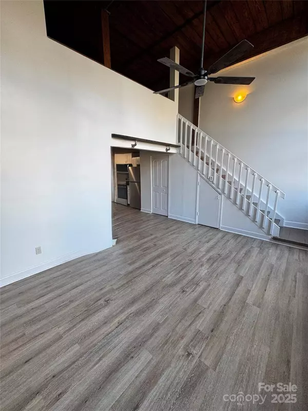 201 S Hoskins RD #122, Charlotte, NC 28208