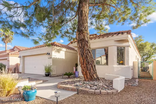 1519 W Sand Pebble Dr Drive, Oro Valley, AZ 85737