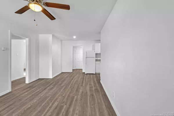 129 HARALD DR, San Antonio, TX 78214-2458