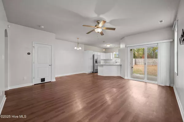 355 Frisco WAY, Holly Ridge, NC 28445