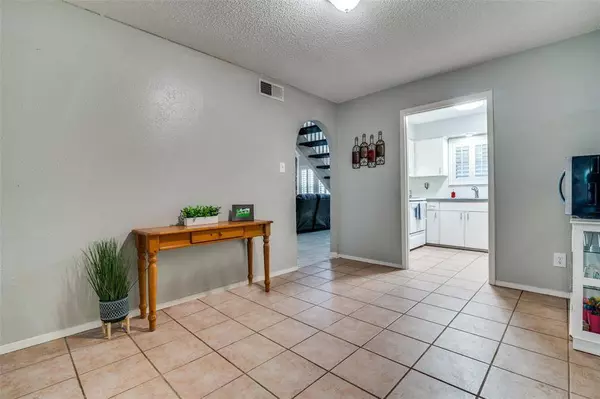 4832 Rollingwood Court, Garland, TX 75043