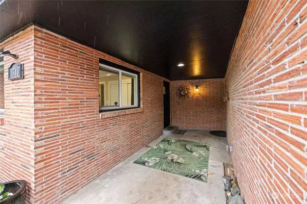 1340 N Cascade AVE, Tacoma, WA 98406