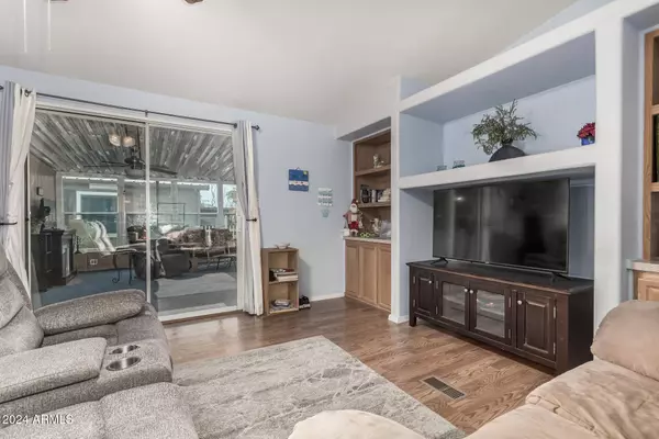 2400 E BASELINE Avenue #227, Apache Junction, AZ 85119