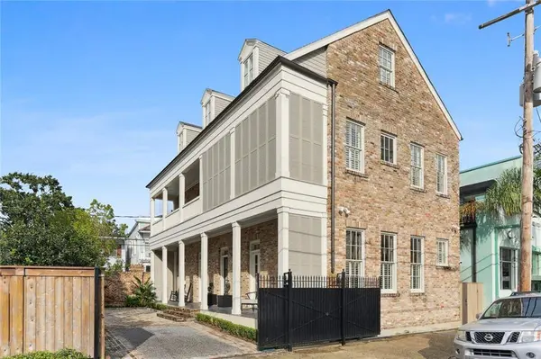 1015 HARMONY ST, New Orleans, LA 70115