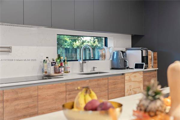 3521 N 34th Ave, Hollywood, FL 33021