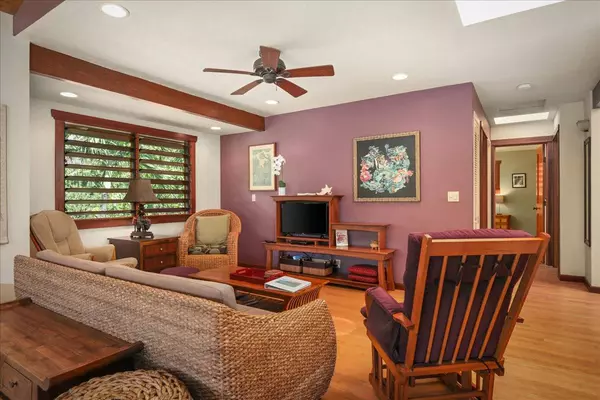 82-6289 KAHAULOA ST, Captain Cook, HI 96704