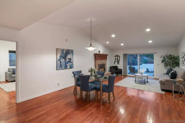 3800 Carbo Ct, La Mesa, CA 91941