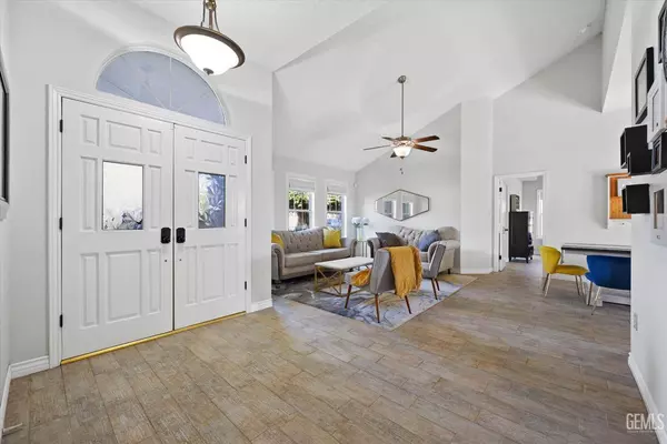 6201 Olive Knolls Drive, Bakersfield, CA 93308