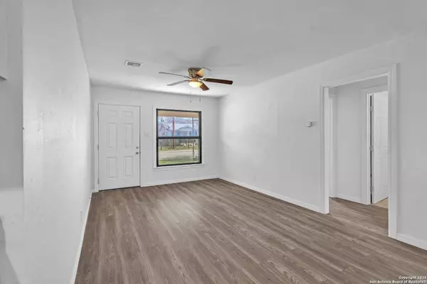 129 HARALD DR, San Antonio, TX 78214-2458