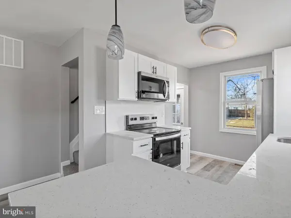 512 OAKWOOD RD, Glen Burnie, MD 21061