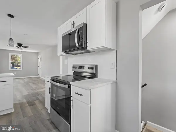 512 OAKWOOD RD, Glen Burnie, MD 21061