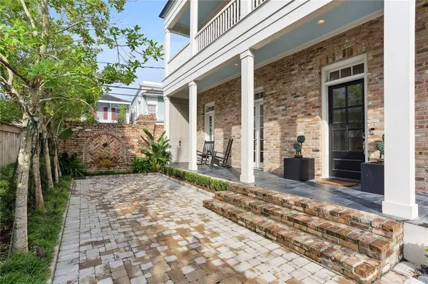 1015 HARMONY ST, New Orleans, LA 70115