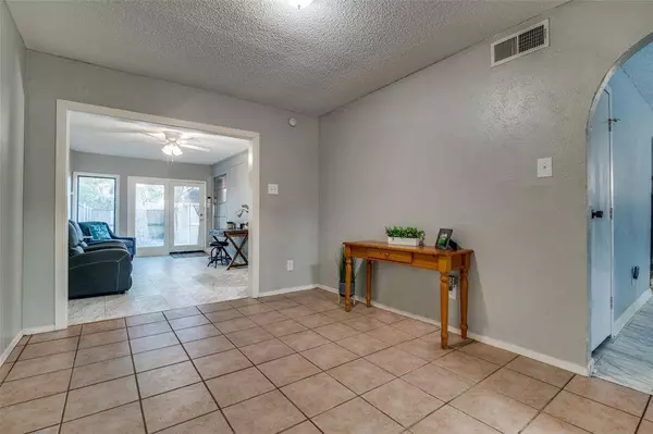 4832 Rollingwood Court, Garland, TX 75043