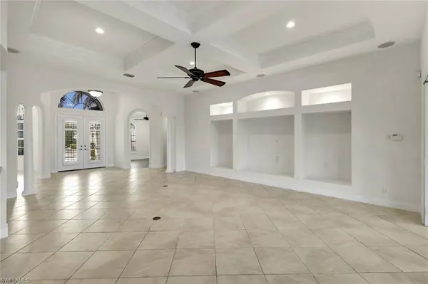 15948 Paseo LN, Naples, FL 34110