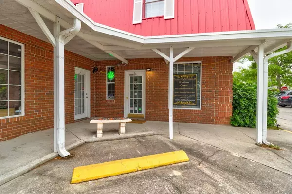 2820 HOWLAND BLVD, Deltona, FL 32725