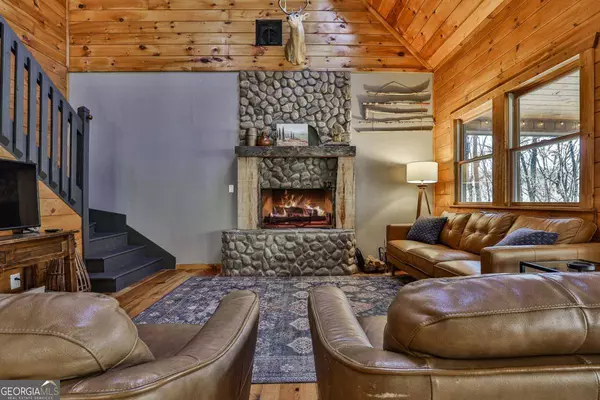 729 Poplar Hollow RD, Ellijay, GA 30540