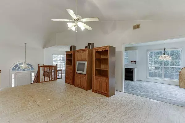 842 Lodgeview DR, Bethlehem, GA 30620