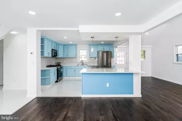 428 HOLMES DR, Burlington, NJ 08016