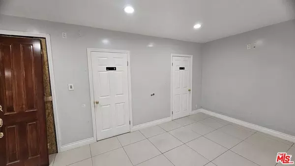 4060 W Century Blvd, Inglewood, CA 90304