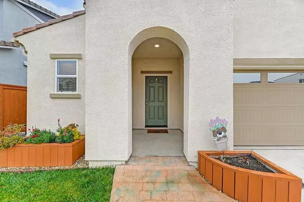 7201 Star Trail WAY, Roseville, CA 95747