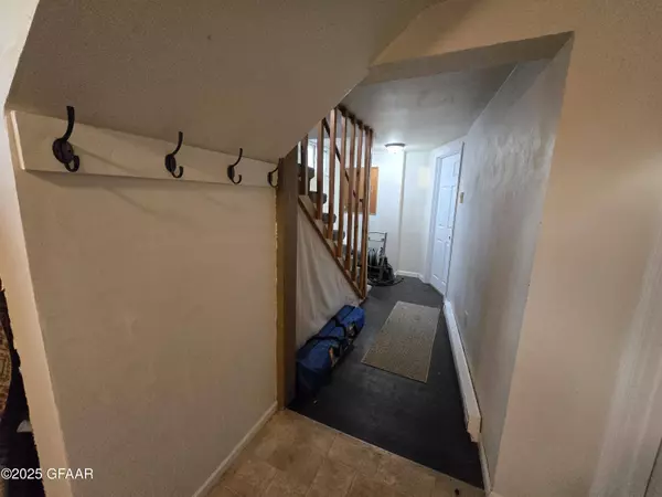 1824 5TH AVE N, Grand Forks, ND 58203