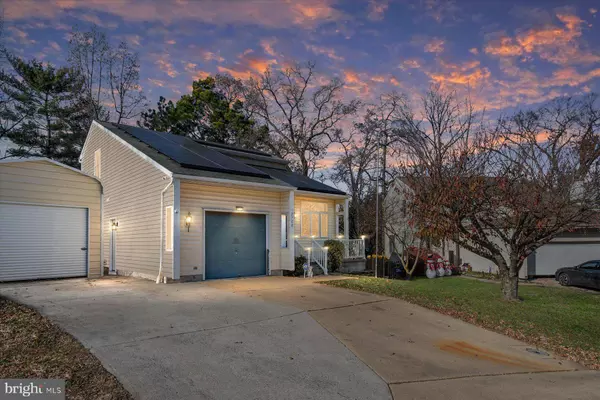 7708 WOODLAWN AVE, Pasadena, MD 21122