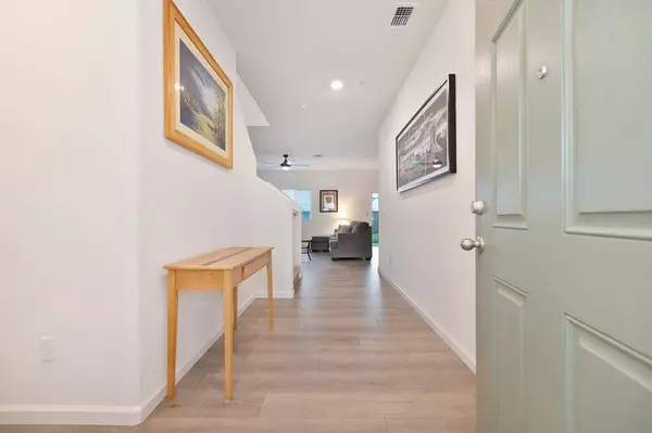 7201 Star Trail WAY, Roseville, CA 95747