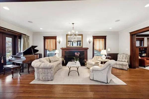 730 Lake AVE, Wilmette, IL 60091