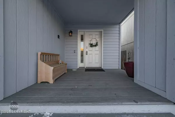 1468 N Heather Meadows LOOP, Anchorage, AK 99507