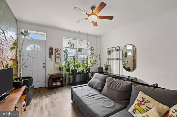 2028 E HUNTINGDON ST, Philadelphia, PA 19125