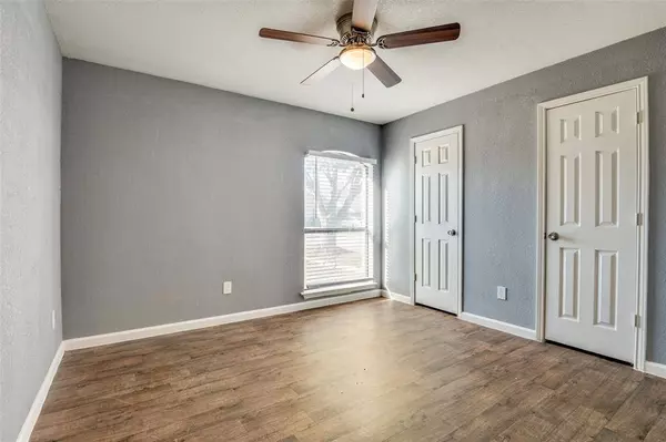 1728 Dynasty Drive, Glenn Heights, TX 75154