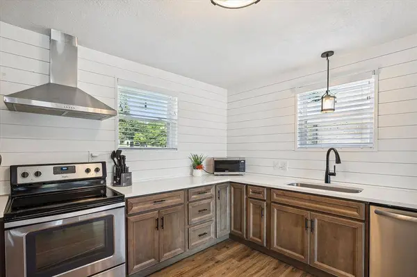 183 Seaside Drive, Gun Barrel City, TX 75156