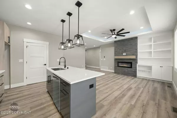 2295 N Skye CIR, Houston, AK 99652