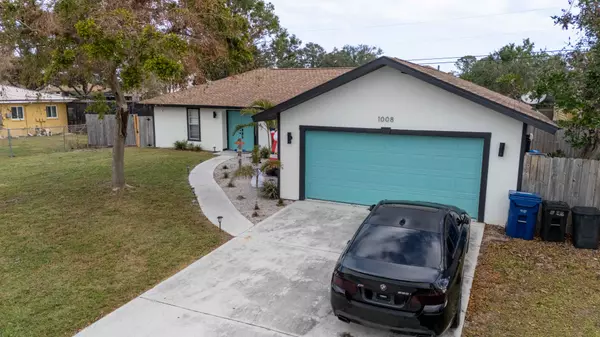 Renaissance Blvd, Venice, FL 34293