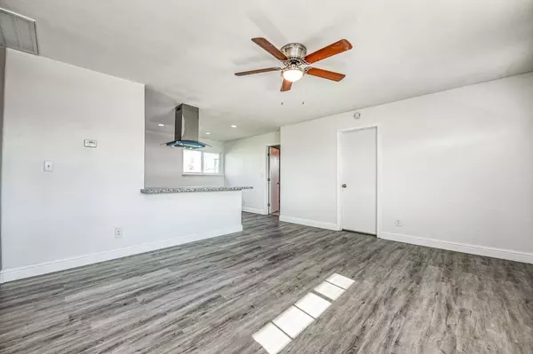 204 W Kaviland AVE, Fresno, CA 93706