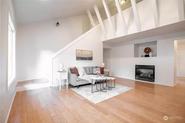 5022 32nd AVE S, Seattle, WA 98118