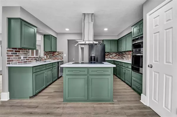 15 Cherry HLS, Trinity, TX 75862