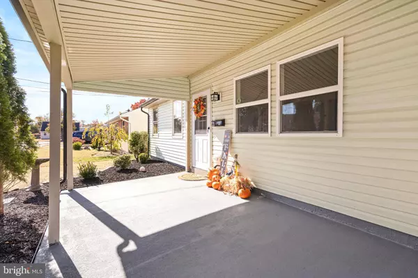 428 HOLMES DR, Burlington, NJ 08016