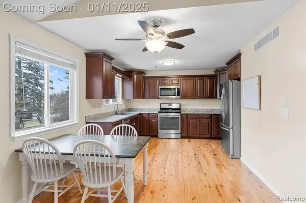 41306 WESTFIELD Circle, Canton, MI 48188